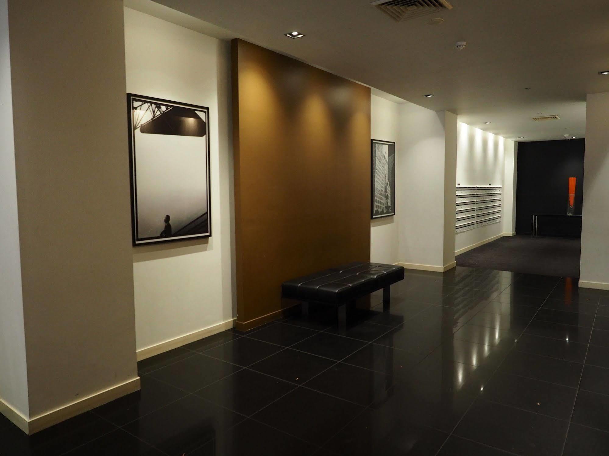 Flinders Lane Apartments メルボルン エクステリア 写真